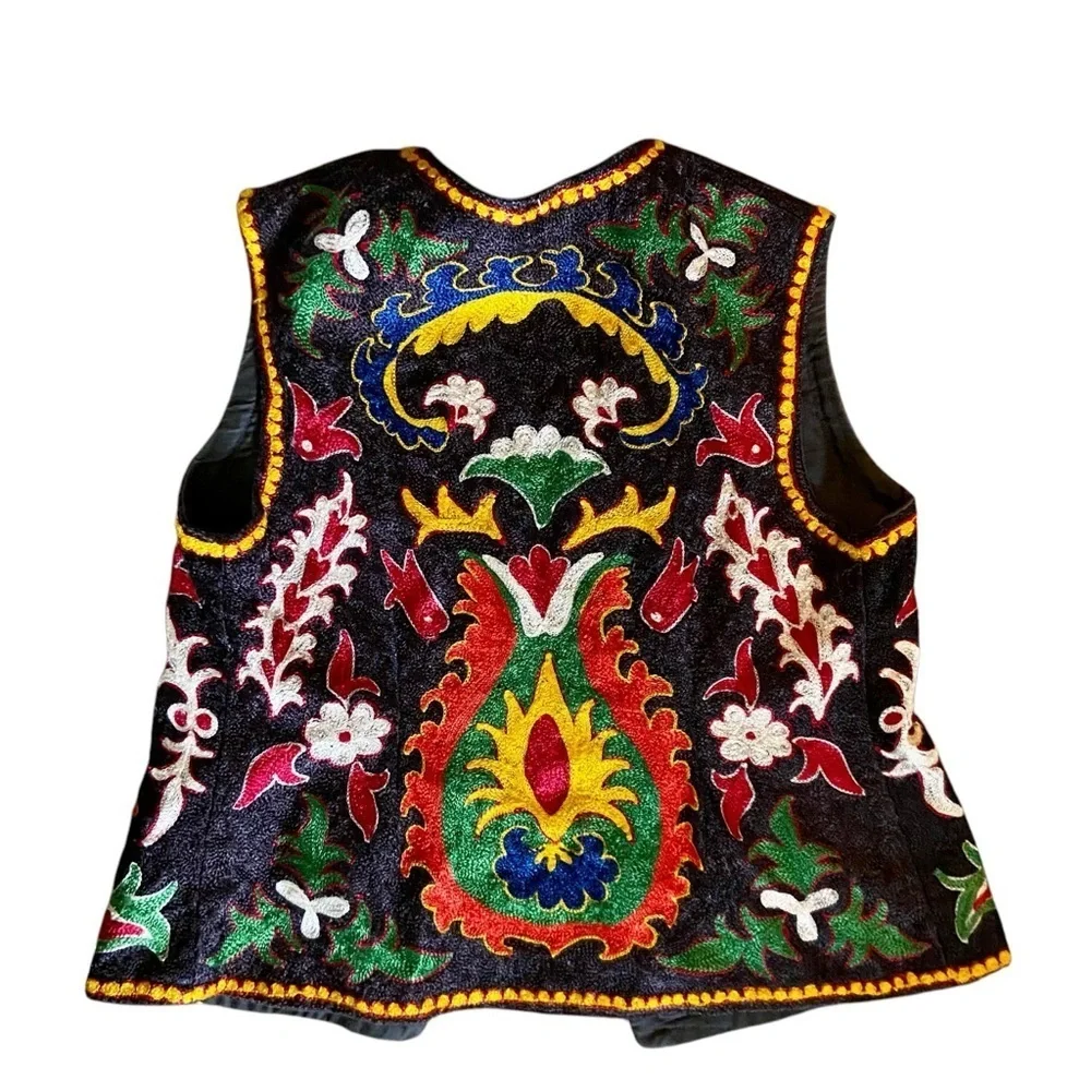 Vintage Embroidered multicolored boho vest - Picture 2 of 6